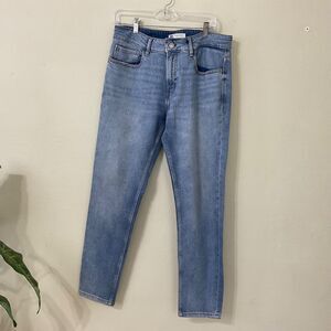 Zara Jeans Mens size 32 x 30.5” Straight Leg Medium Wash Jeans